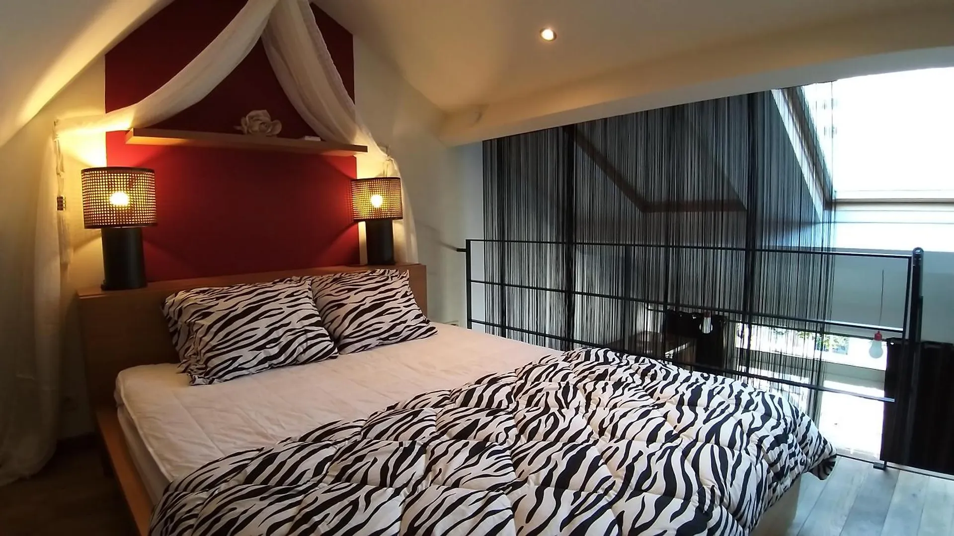 Wellness Loft With Sauna, Jacuzzi, Roof Terrace & Amazing View Appartement Antwerpen