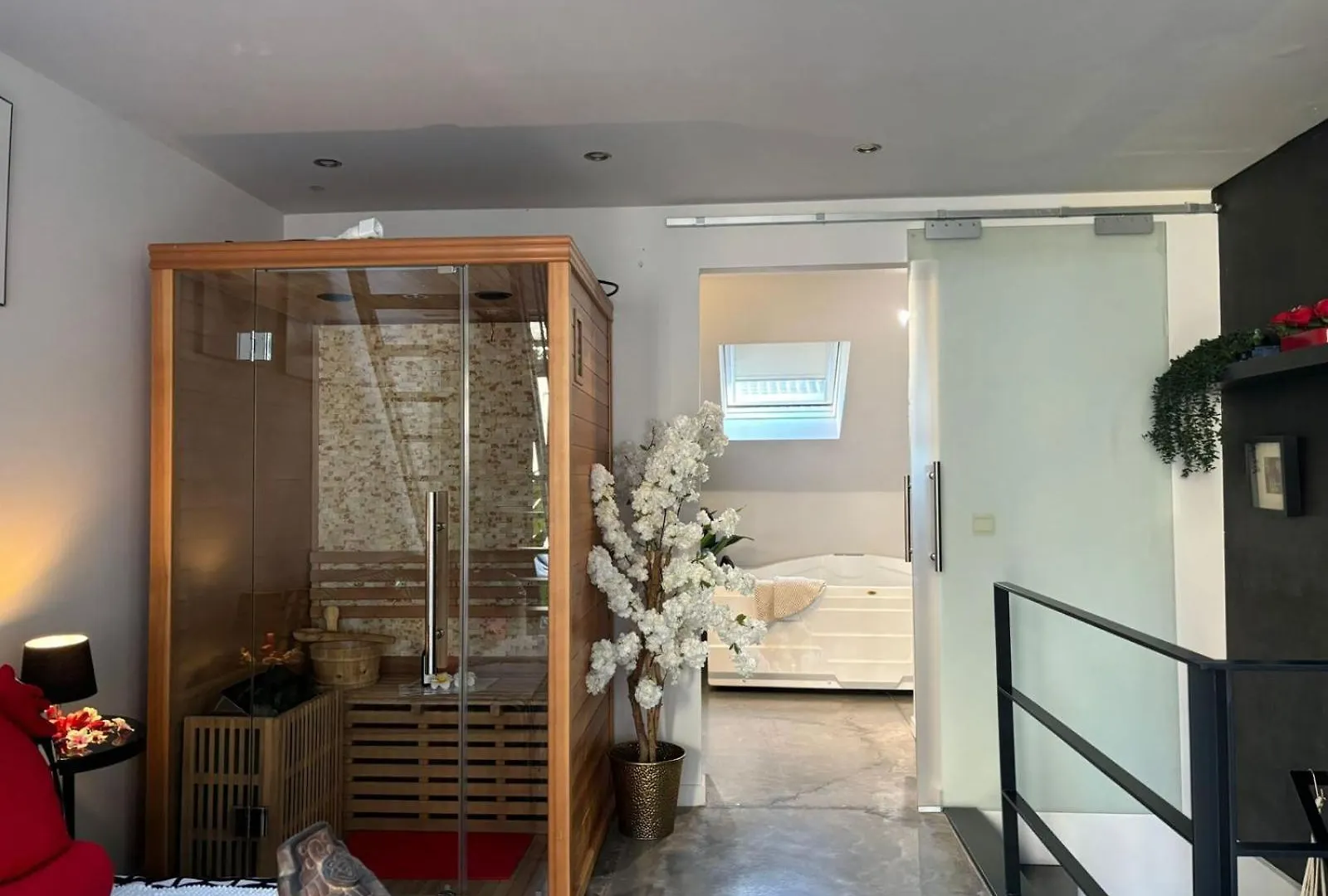 Wellness Loft With Sauna, Jacuzzi, Roof Terrace & Amazing View Appartement Antwerpen