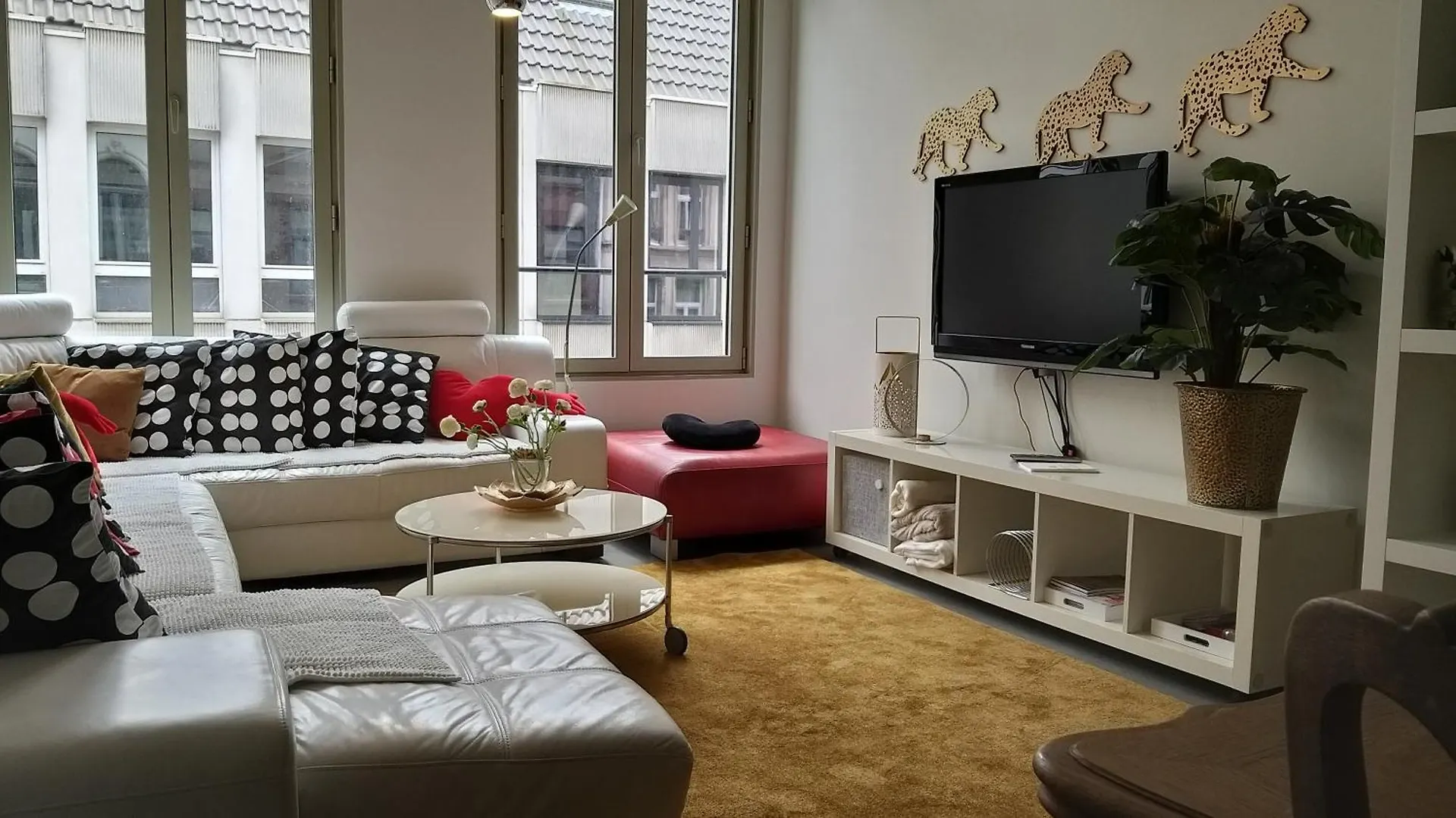Apartamento Wellness Loft With Sauna, Jacuzzi, Roof Terrace & Amazing View Amberes Bélgica