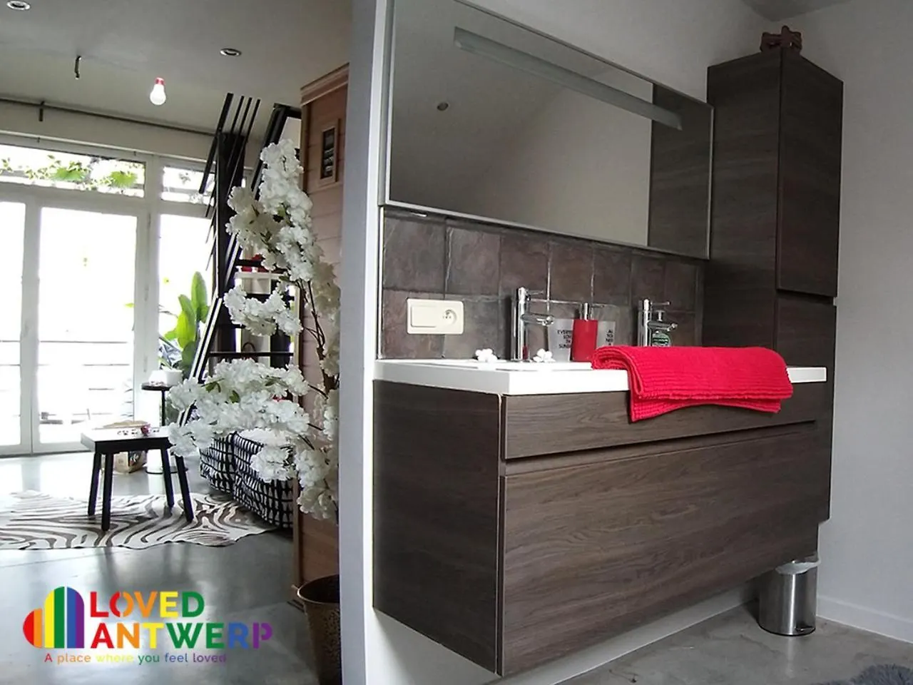 Apartamento Wellness Loft With Sauna, Jacuzzi, Roof Terrace & Amazing View Amberes 0*,  Bélgica